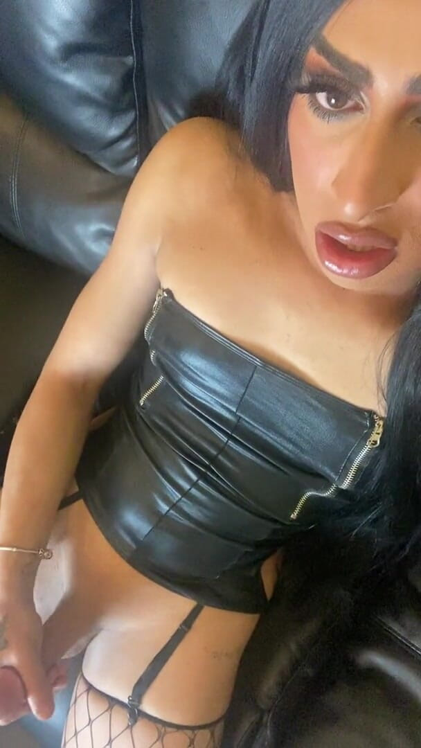 Lottie: Trans / shemale walenie i orgazm z erotyczną brudną rozmową w...