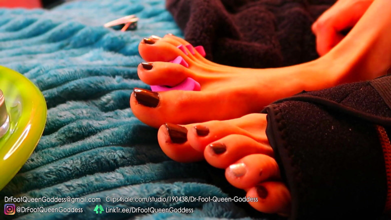 Dr. Foot Queen Goddess: 指甲画（灰色）第5部分