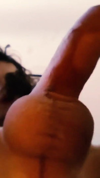 Laisse mes couilles pleines de trans se vider sur ton visage