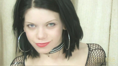 8TeenHub: 8teenhub - ロキシーは彼女の電気コックのためにすべてドレスアップを取得します