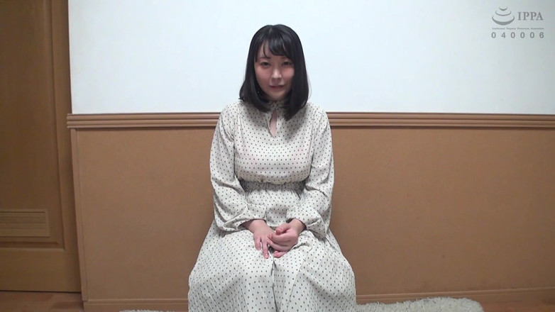 Raptor Inc: Îi poți vedea pizda în mod clar! Masturbare cu suc de...