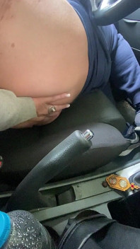 차에서 후장 핑거링