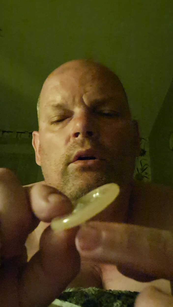 Fickspecht: Freshly Plugged the Slut