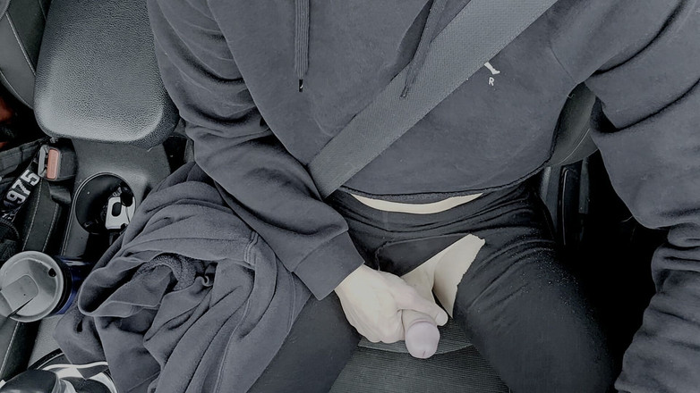 Filomena: セクシーフィロメナが車を運転しながら自慰をする