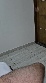 ภรรยาดูเขินเล็กน้อยเมื่อฉันเห็นเธอในห้องน้ํา