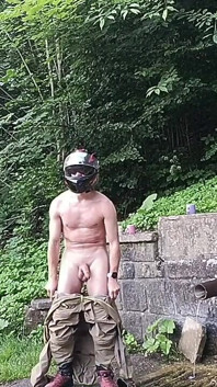 路边的手淫鸡巴，差点被抓到