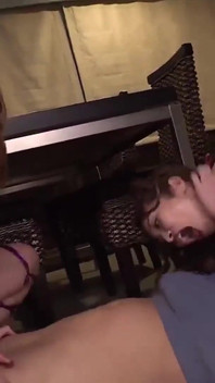 Troie sexy scopate del harem che leccano le palle e succhiano il cazzo. Parte 3
