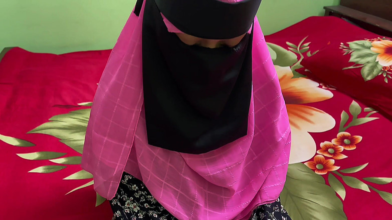 Riya Chowdhury: Il mio proprietario di casa mi offre di scopare con...