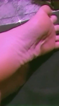 Do U Think My Feet Are Pretty?
