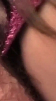 Aufregender blowjob von ehefrau und ehemann zu hause gemacht
