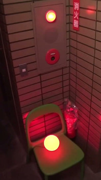 Gerücht hat es, diese sex-wohnung, in der mädchen so viel gefickt werden können wie du willst? 2-1