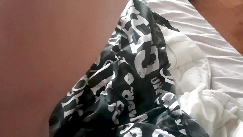 vuana: Młoda dziwka MILF chce spermy na języku i gardle połknąć...