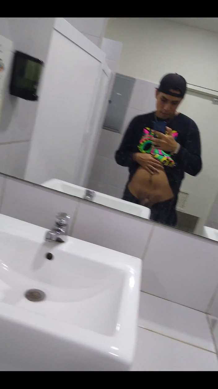 AlexAlejandro13: 나를 만져줘
