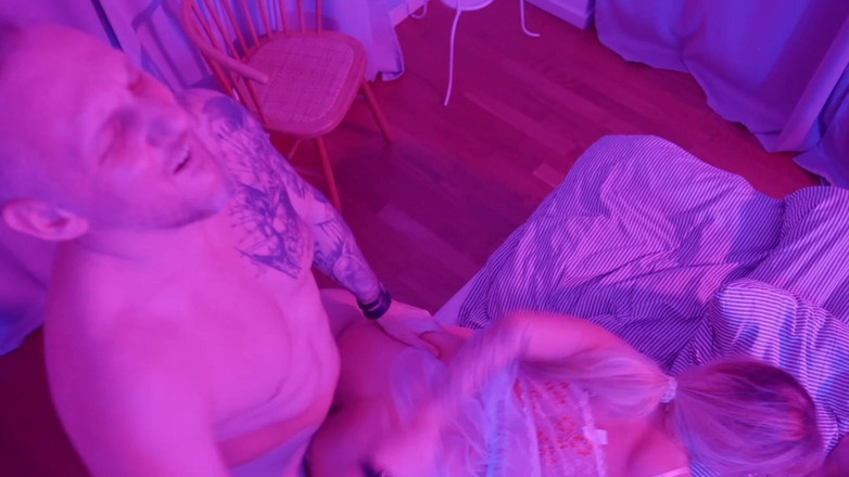 Kate Truu: Hard in Berlin și fanii ne înregistrează în stil gonzo