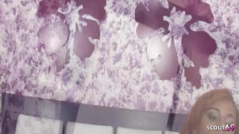 Shemale TS Collection: लड़के को होटल में बड़े स्तनों वाली लैटिन किन्नर से अपनी पहली गांड चुदाई मिलती है