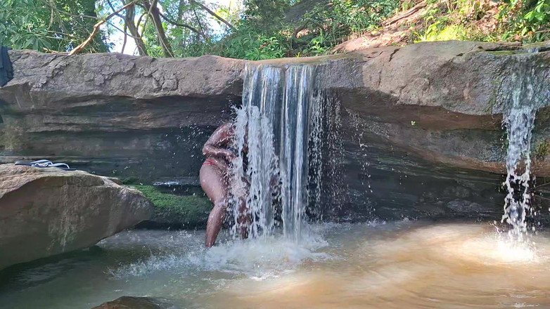 BMCs: V ráji Purro se setká s požadovanou vlhkou přírodou