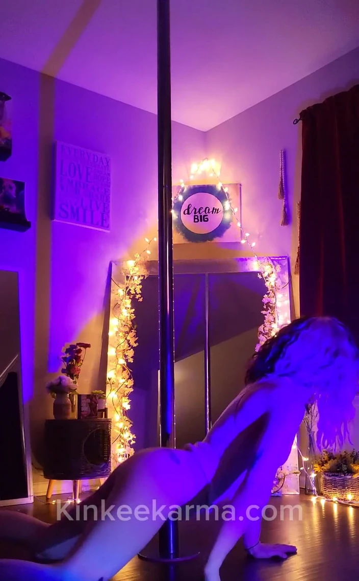 Kinkee Karma: This Was Such a Sexy Stage Set!! I Can't Wait...