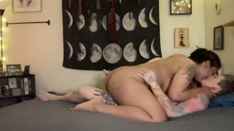 EnbyDykes: Lesbiche fare l'amore tribbing, Sforbiciata, Sforbiciata, Da vicino