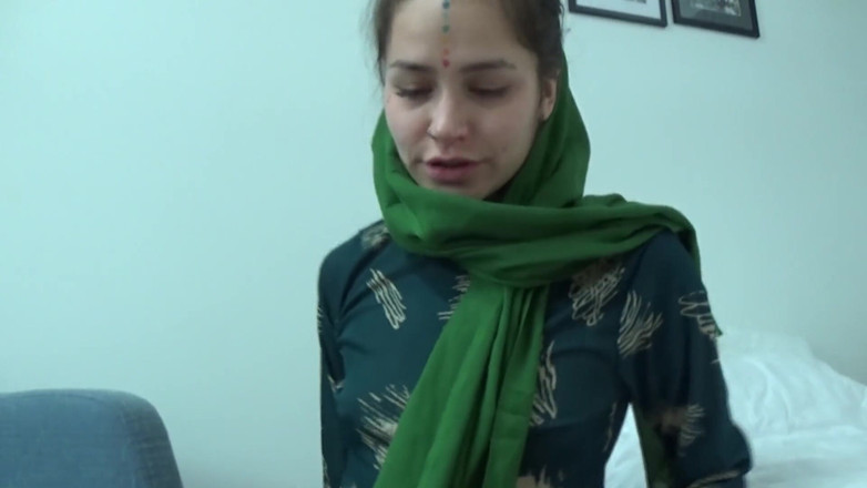Amateur Homemade Porn: Müslüman Afgan komşumu sert sikiyorum