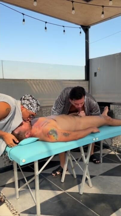 Triton Xavier: 4-hand Massage