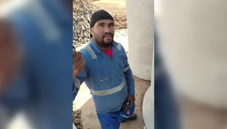 TheBlacKHunterr: Prima di tornare a casa, il lavoratore dà che sul...