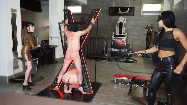 Lady Mesmeratrix Official: Three femdom chicks whipping and punishing their slaves