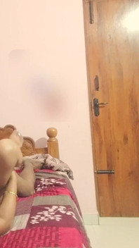 Grandi gustose tette bhabhi Sreejaa cavalcata dura e cazzo alla pecorina in reggiseno