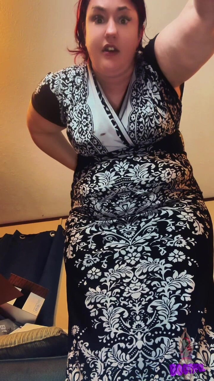 BellaBlast: Leccami gli stivali, cagna JOI