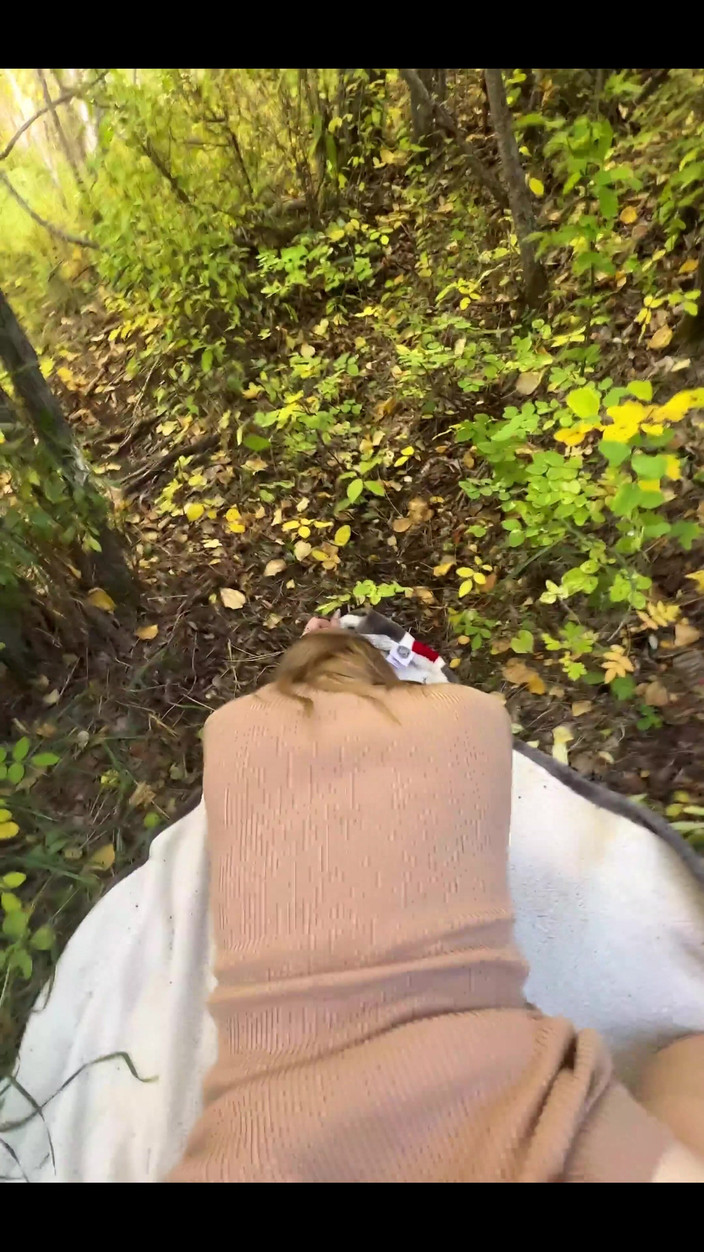 Nerdy Nympho: अजनबी ने मुझे लकड़ी में पकड़ा और मेरी में वीर्य डाला