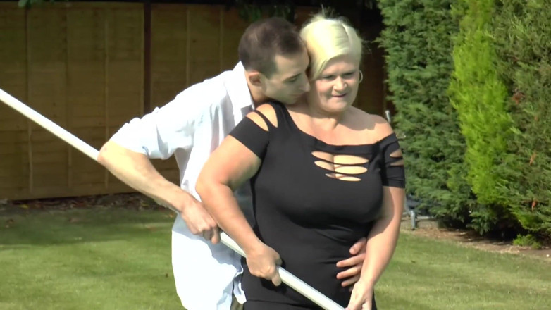 Mature Wanker: Putas maduras adictas al semen