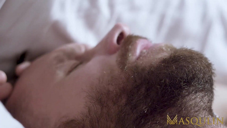 Masqulin: Masqulin Dominan Hunk Kit Cohen membiakkan jock damon heart