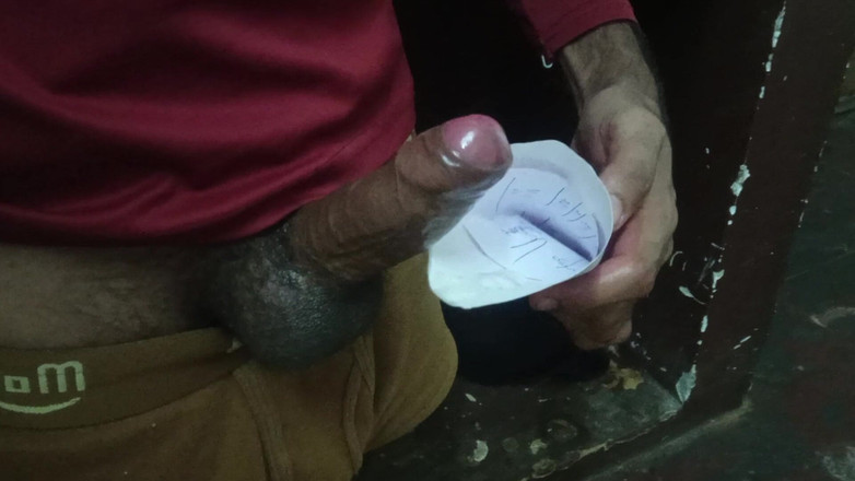 Brijesh 270: 내 마누라를 집에 혼자 남겨주지만 내 이웃은 항상 나를 찾아온다