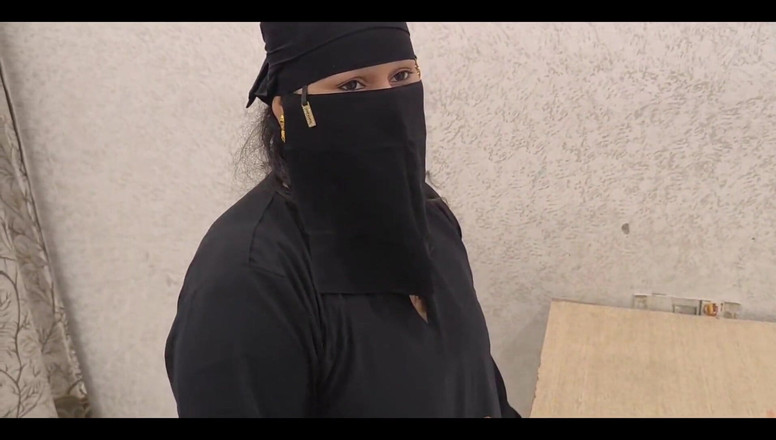 Pujaprem indian: मुस्लिम महिलाएं डॉक्टर की चूत चोदने के लिए क्लिनिक आती हैं