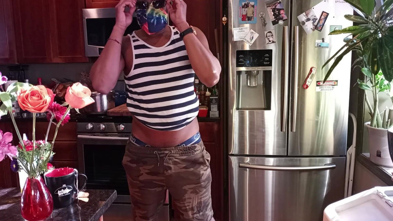 Kennie Jai: Kenniejai Jerks off in the Kitchen for You!