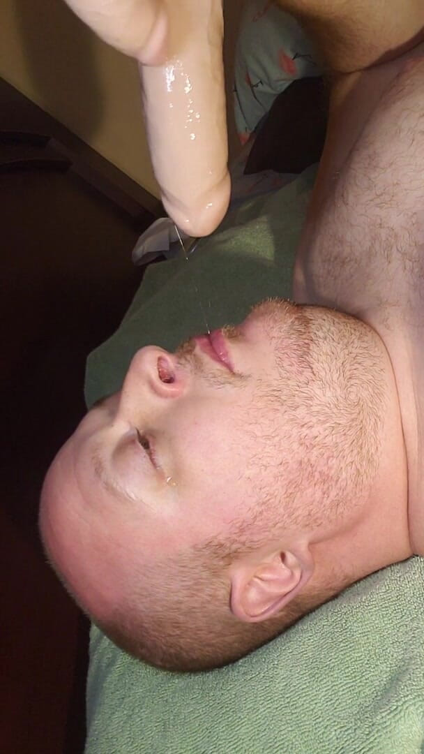 Charlieboy69: Halsfick 2 dildotraining teil 1