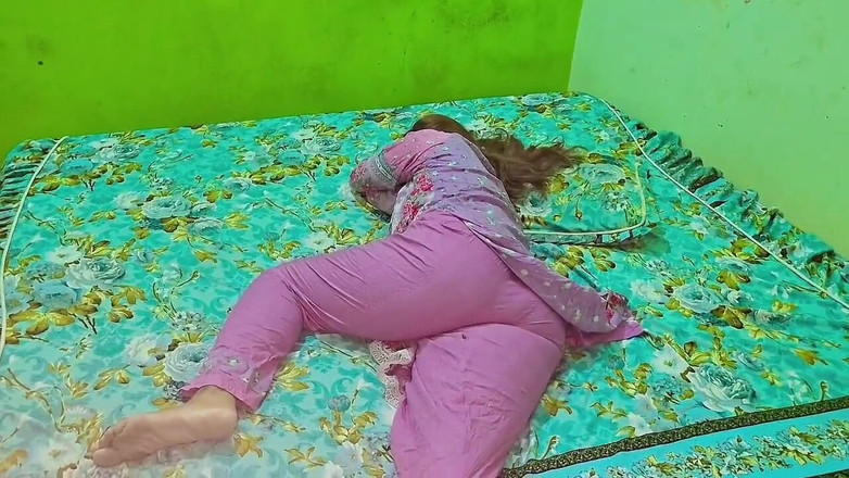 Faryal: Vacker flickvän hindi smutsigt samtal