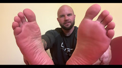 Jasons feet: Ти дзвониш мені в свій офіс, щоб лаяти мене
