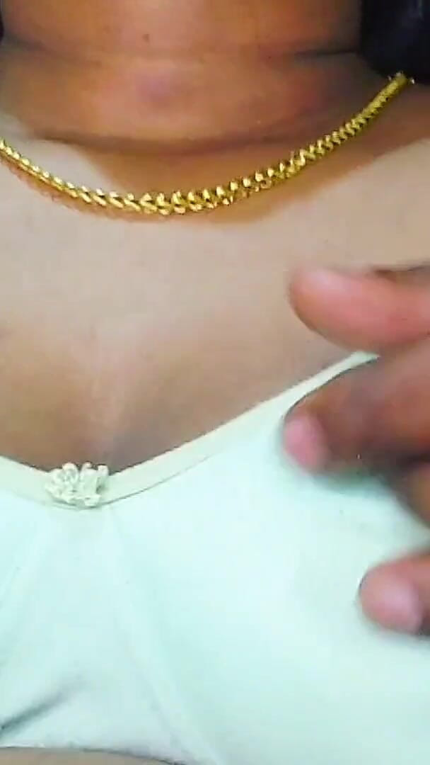 Desi Mohini: Tesão indiana menina sexo com namorado leite peitos