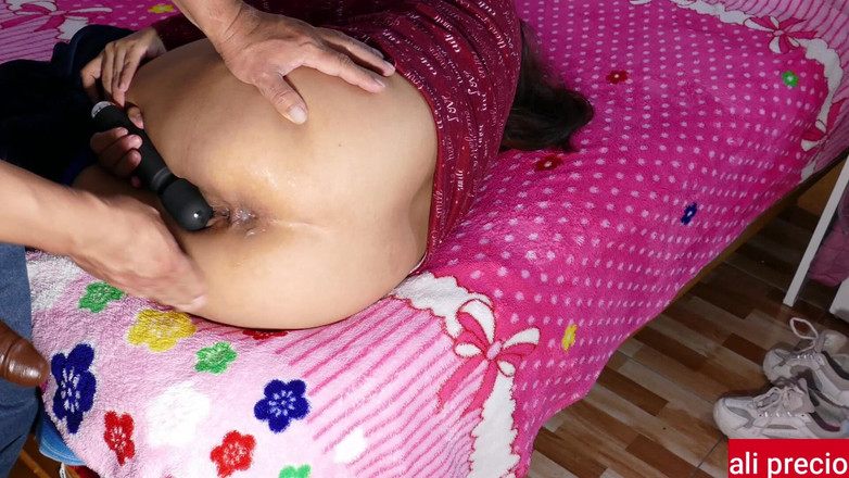 Ali Precio: Analtraining Der Nuttigen Mama Und Des Geilen Arsches