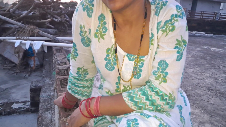 xshika: Indian Cheating Wife Invited the Neighbor’s Boy Home and Had...