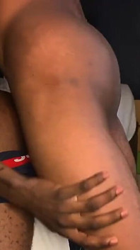 Nouveau, un pote de baise fait une vidéo de sexe 2