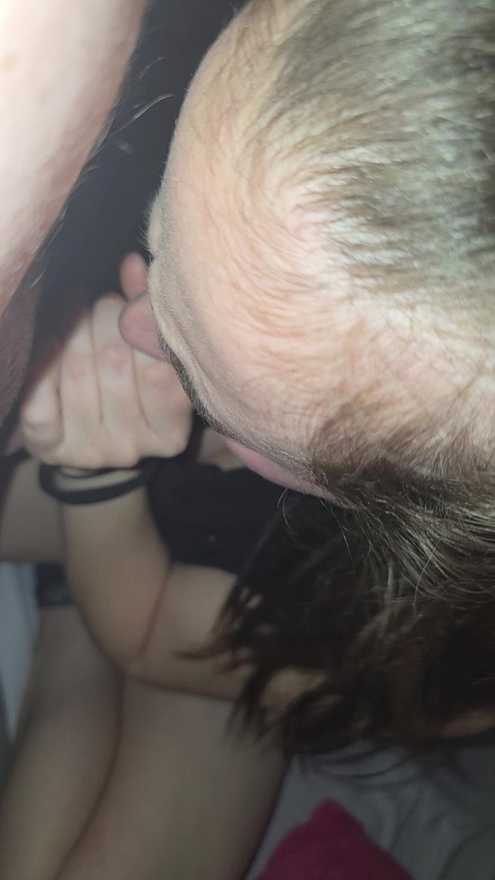 Mora_2000: Fellation, j’adore prendre la bite dans la bouche :)