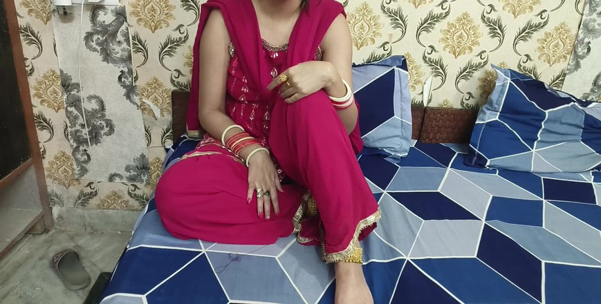 Saarabhabhi6: Hindský sexuální příběh Roleplay - indická Desi Bhabhi ošukaná svým Deverem...