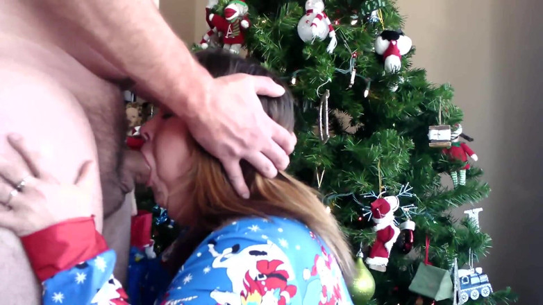 SexyNEBBW: Sexy BBW Christmas cock sucker