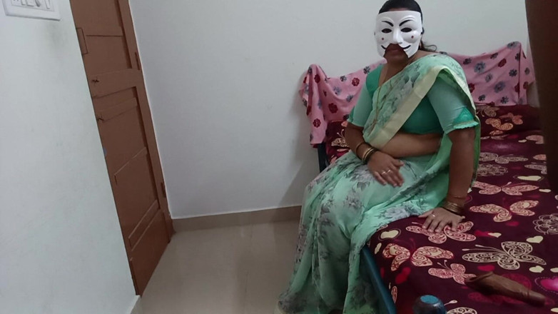 Muruga: Saree Sexy Aunty Come to Sex with Me