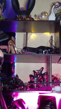 Eva Latex Femdom Dominatrix BDSM MILF Velký Zadek Podpatky Guma Bohyně Brýle