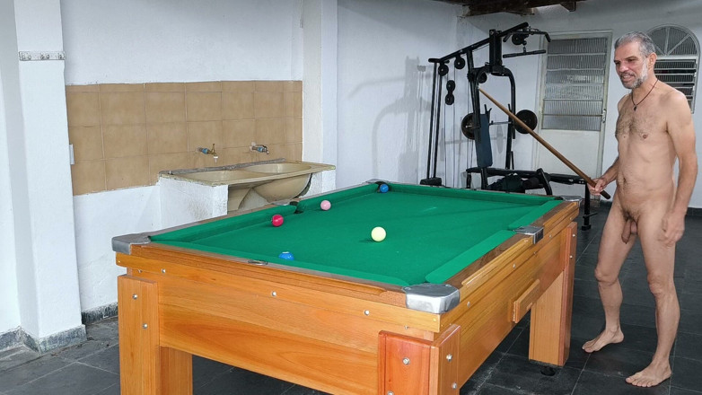 Carmona's father: ¿Quién quiere jugar desnudo conmigo?