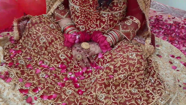 QueenbeautyQB: Primera noche - marido y mujer indios tienen sexo juntos video...