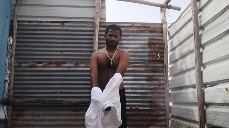KUMBHA MANOJ KUMAR: 今日教会で、私はあるおばさんとセックスしました。ポルノは史上最も熱い性的教育シーンを見せます