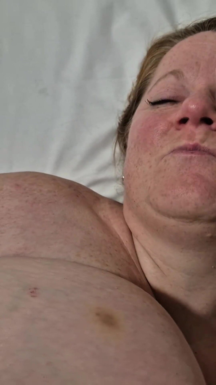 Lola38g: Lulu robi niechlujny anal bez siodełka